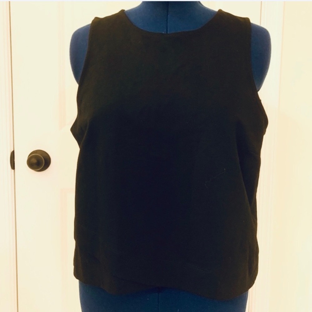 Banana Republic blk zip back tank NWT, size XL